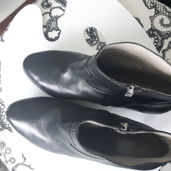 Rockport 8W Leather High Heel Ankle Boots - Picture 6 of 7